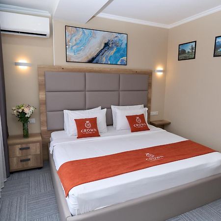Crown Hotel Бишкек Экстерьер фото