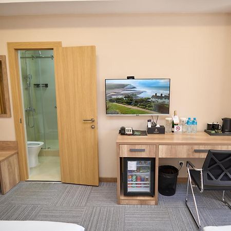 Crown Hotel Бишкек Экстерьер фото