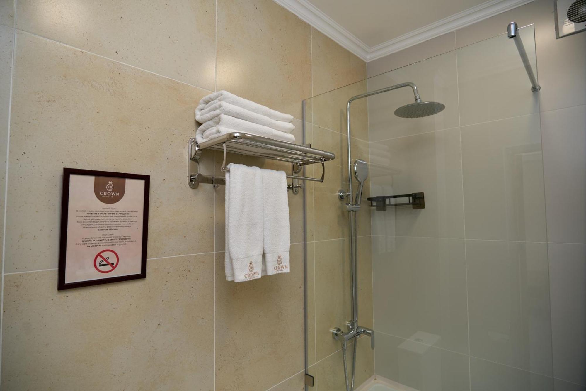 Crown Hotel Бишкек Экстерьер фото