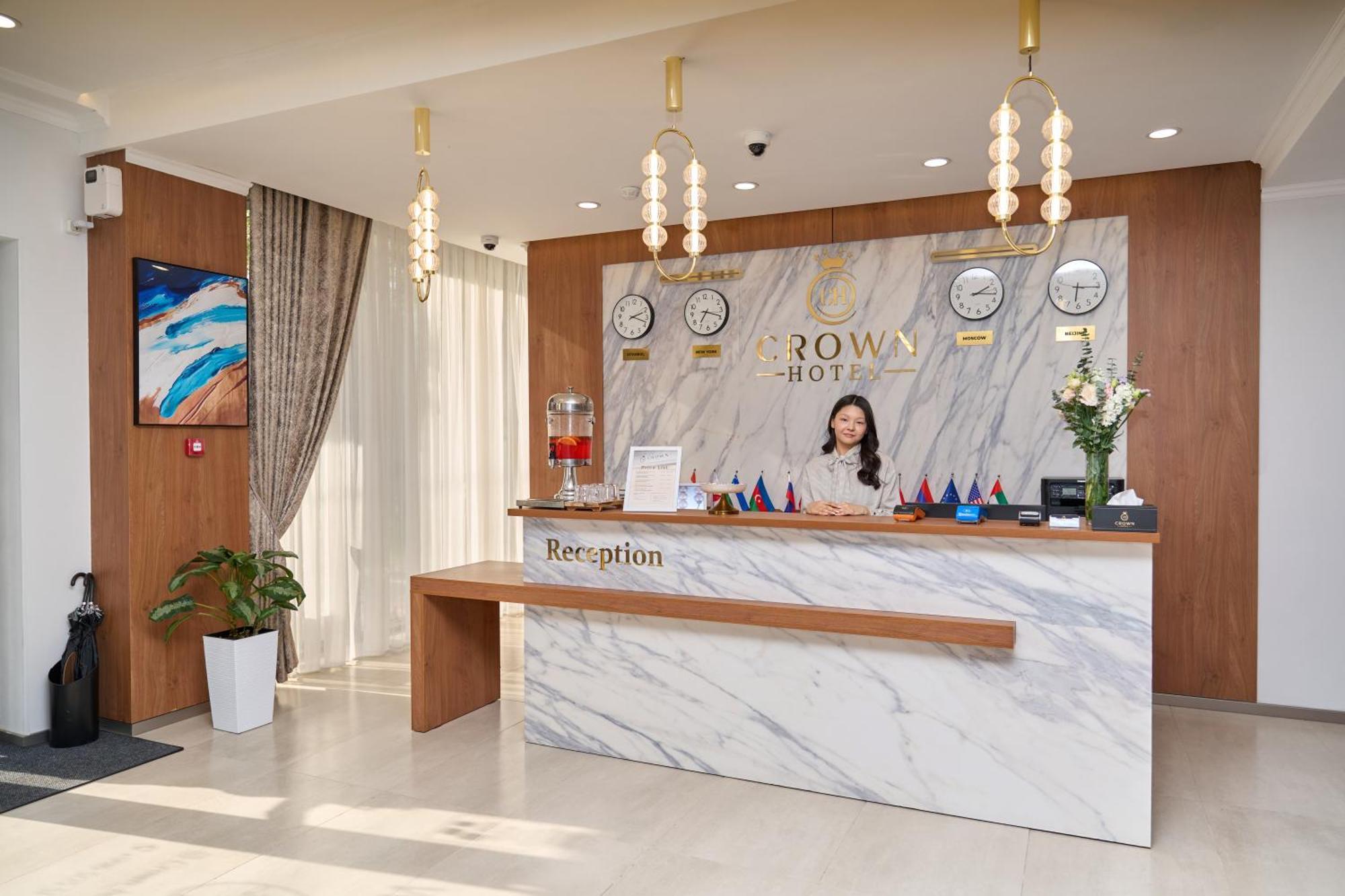 Crown Hotel Бишкек Экстерьер фото